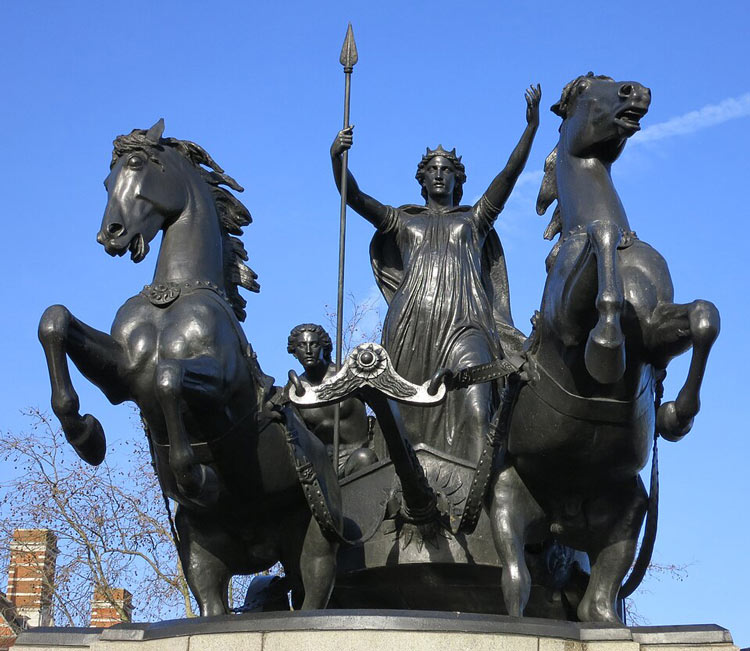 Statue of Boudicca on her chariot