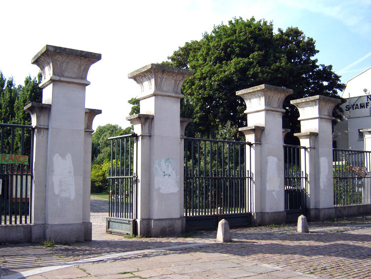 Abney Park Cemetery's Neo-Egyptian gateway, designed by Joseph Bonomi the Younger
