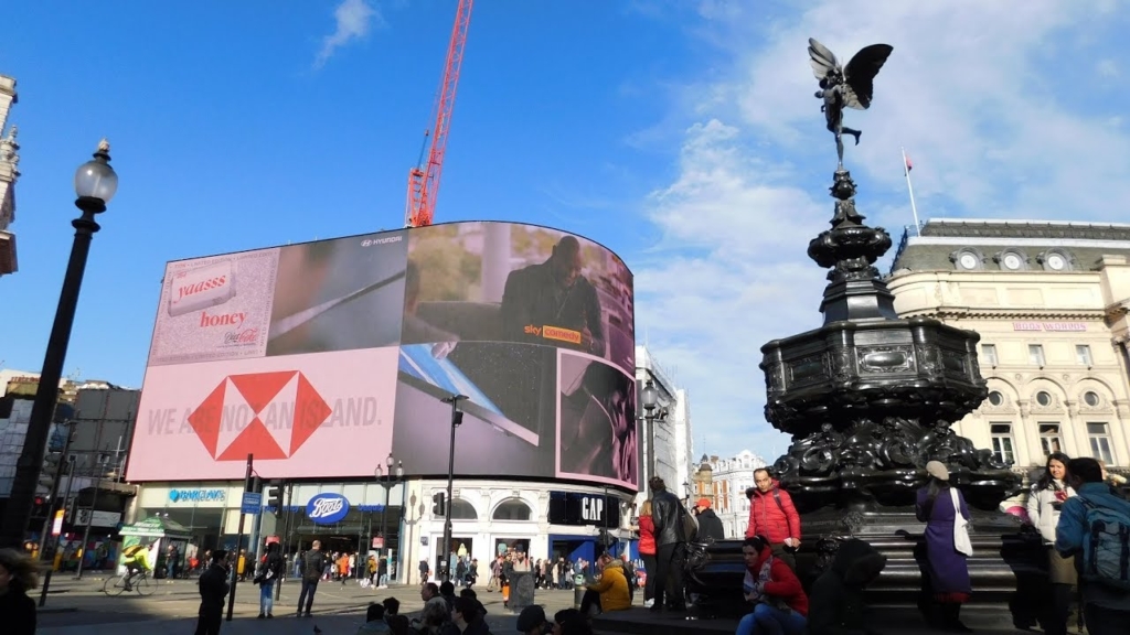 Piccadilly Circus in modern times, still reigned over by Eros