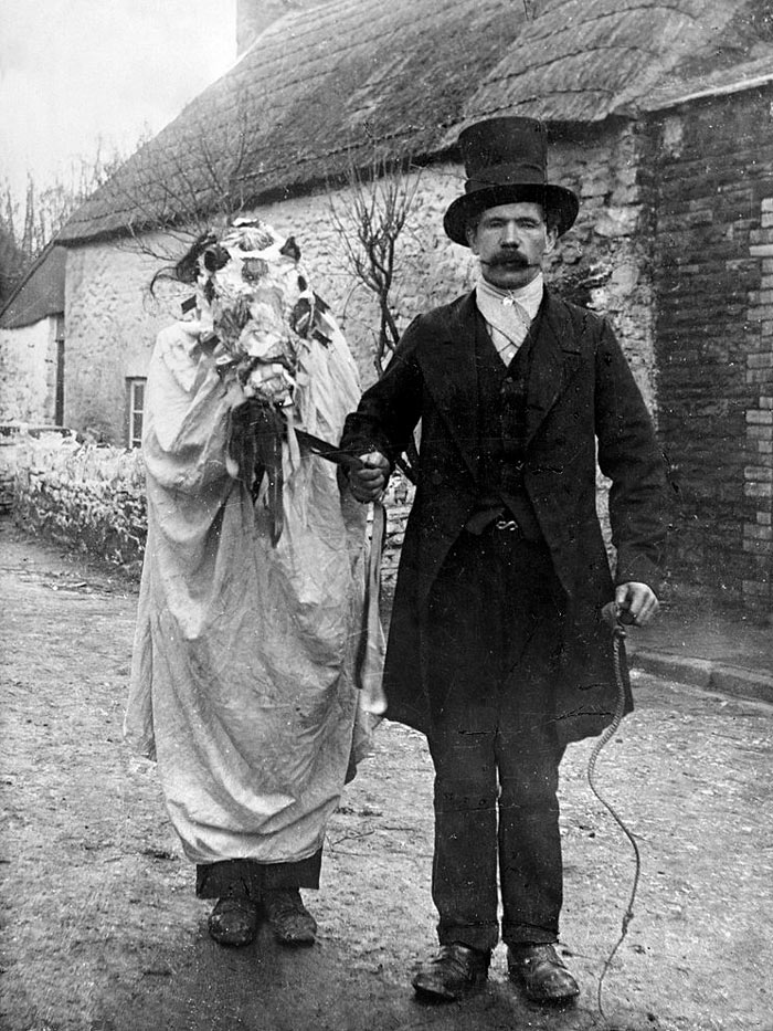 The strange Welsh Christmas custom of the Mari Lwyd, photo taken in Llangynwyd 1904-10