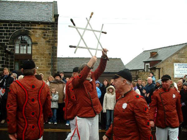 The strange folkloric Christmas custom of the sword dance