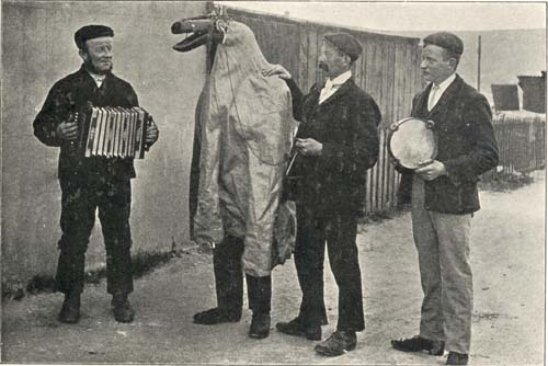 Hoodeners in Walmer, Kent, 1907, strange Christmas custom