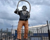 Statue of American superhuman steelworker Joe Magarac