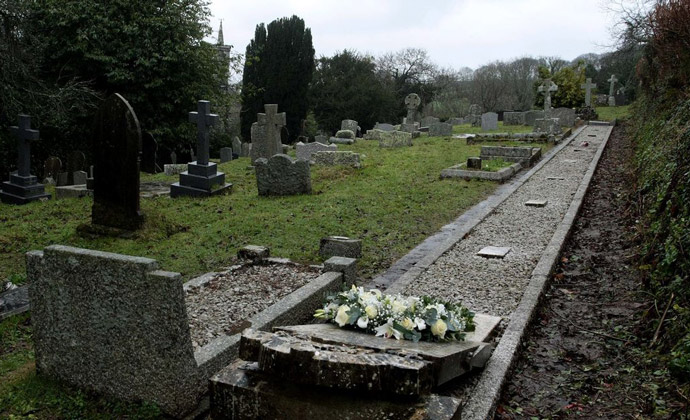 Long sailors' grave in Veryan Churchyard, Cornwall, Britain