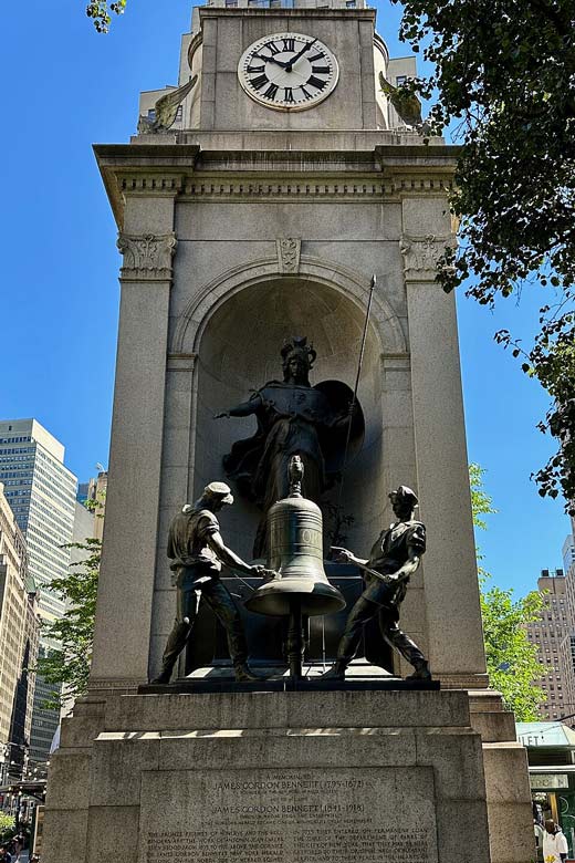 Statue of Minerva and her owls, New York City